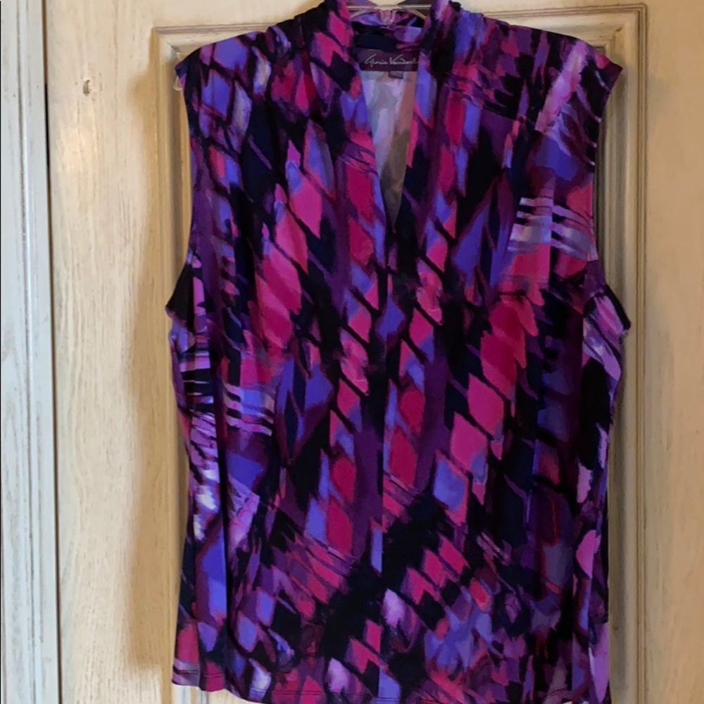 gloria vanderbilt 22/24 sleeveless top